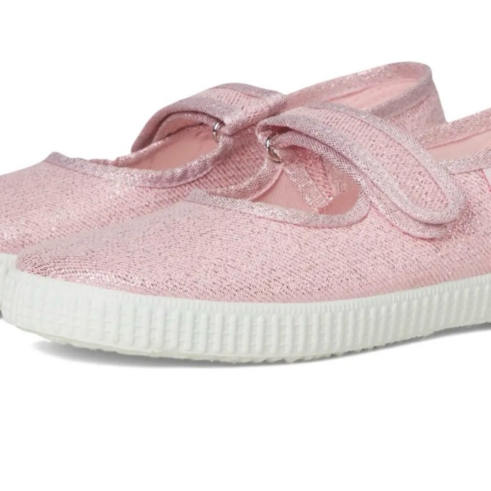 2 pairs (US 9 toddler) Cienta Mary Jane’s (blue and pink)